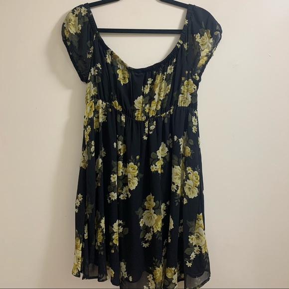 Torrid Black Floral Short Sleeve Chiffon Off Shoulder Blouse Too 00 M/L 10 New - Picture 2 of 3